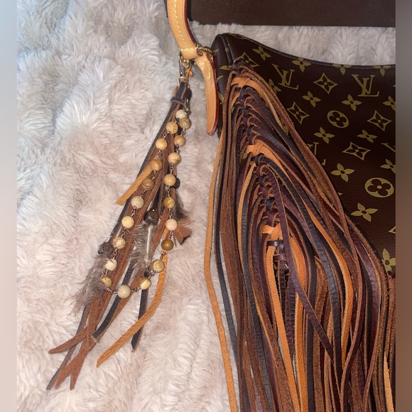 RARE Authentic Louis Vuitton Mabillon Crossbody Shoulder Bag with Fringe & Beads - Picture 4 of 16